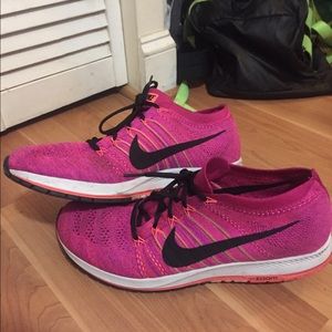 NIKE FLYKNIT RACER AÇAÍ BERRY BLACK ORANGE PINK